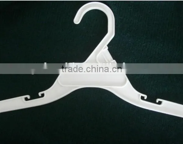 China High Precision Plastic Hanger Mold photo-3