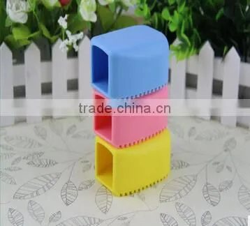 CY177 Silicone Mini Washing Brush Clothes Cleaning Brush Household Clothes Washboard photo-5