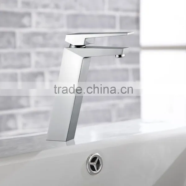 Solid Brass Chrome Plated Single Handle Water Tap photo-4