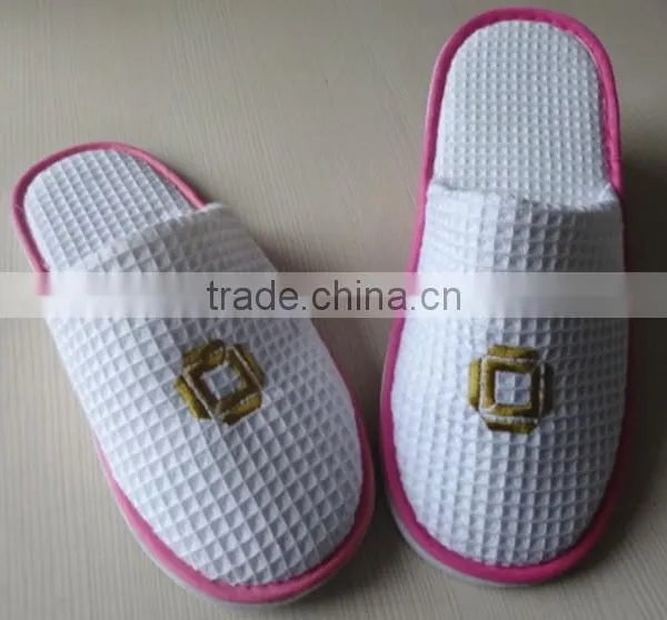Cheap Indoor Slippers 17