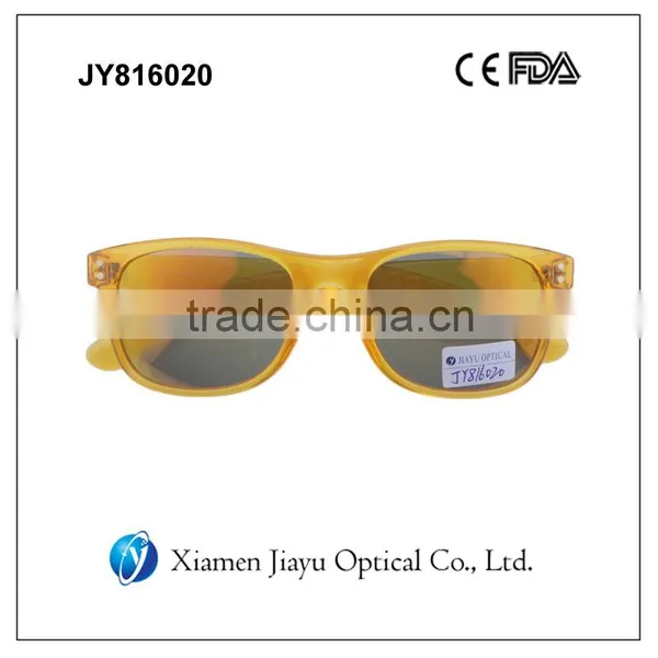 Yellow Unisex Fashion Polycarbonate Sunglasses photo-2