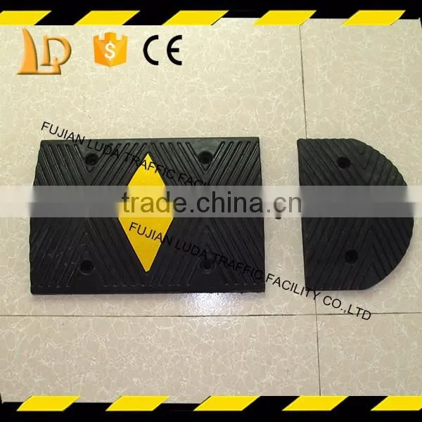 Durable Synthetic Rubber Removable Speed Bumps Different Heights and Sizes Available photo-5