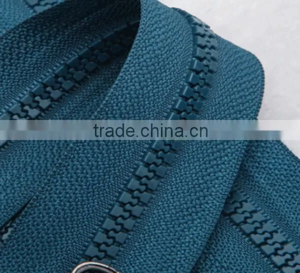 2016 High Quality Plastic Zipper photo-2
