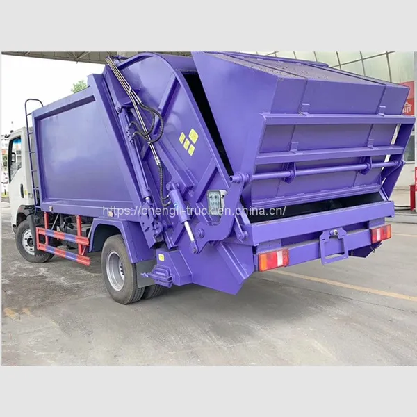 Sinotruk Howo 4x2 5 Cubic Meter Compactor Garbage Truck photo-2