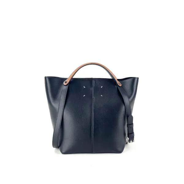 Maggi Water Bucket Bag 2025 New Large Capacity Commuter Personality Single Shoulder Handheld Tote Bag Premium Leather