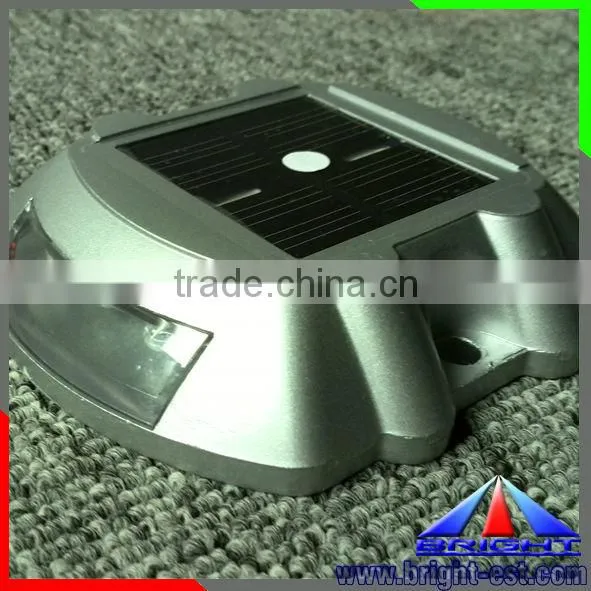 New Design Yellow and Red Color 6pcs 5mm Ultra Bright LEDs Aluminum Led Solar Road Stud With Quick Delivery photo-2