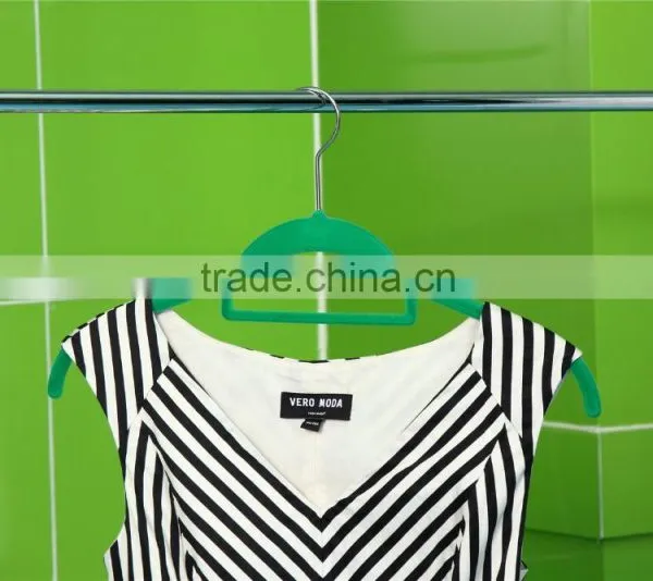 Flocked Plastic Short Clothes Hanger photo-5