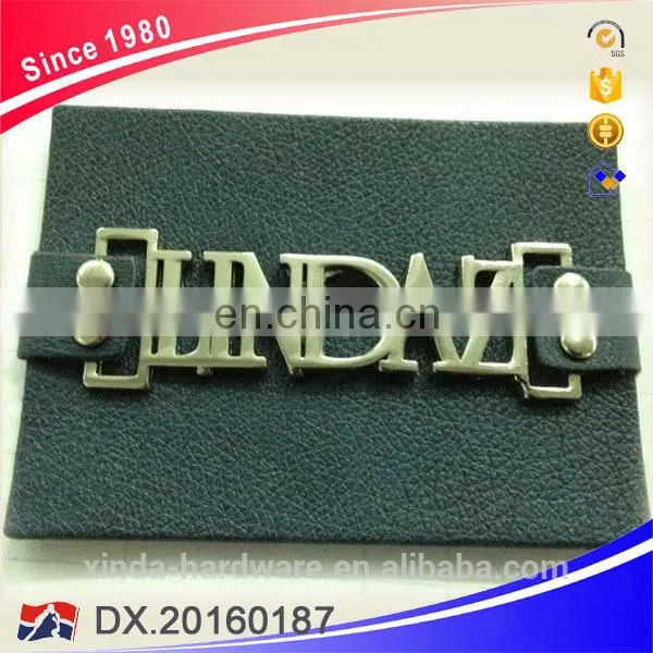 2016 New Design Debossed Zinc Alloy Gold Jeans Metal Label photo-3