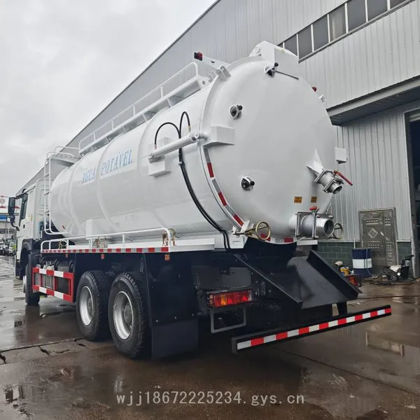 Sinotruk Howo 8x4 Rear Axle 371hp Export Type Sewage Suction Truck, 6x4 Right-hand Drive Vacuum Sewage Suction Truck photo-5