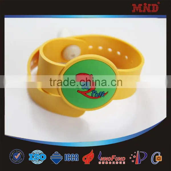 MDW303 Factory Price Waterproof Passive Silicone Rfid Wristband photo-2