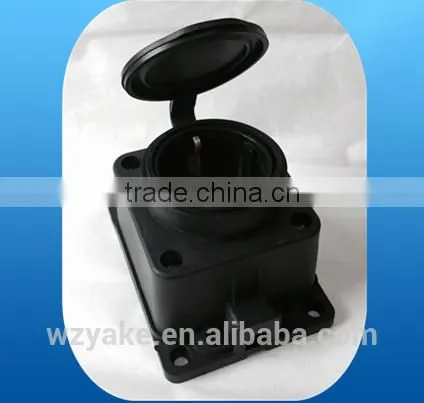 YK326 ip44 waterproof socket with cover