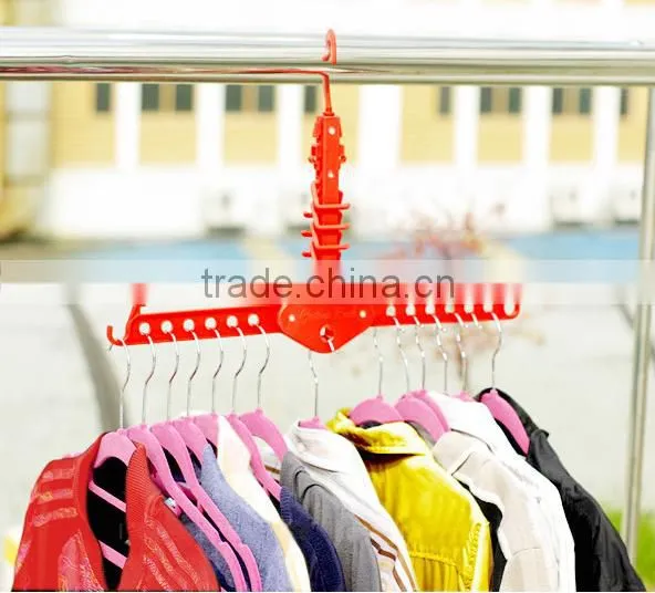 Portable Folding Plastic Clothing Coat Hanger Travel Foldable Hanger/Clothes Rack photo-3