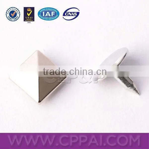 3D Effect Down Aluminium Rivet of Rectangle Shape for Men photo-3