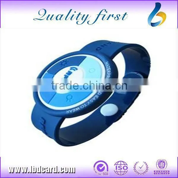 TK4100 Bracelets Customized TK4100 RFID PVC Wristbands photo-3