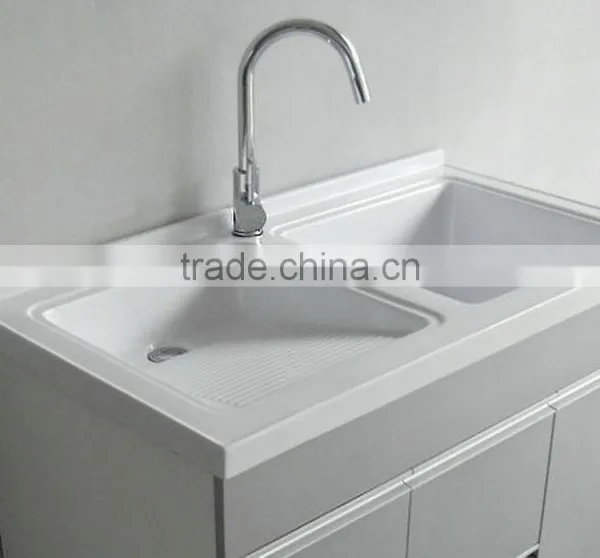 Classic White Kitchen Cabinet With Quartz Countertop on Sale photo-5