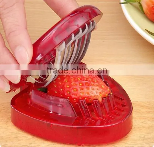 Factory Direct Sell Cheap Plastic Strawberry Slicer Strawberry Cutter photo-2