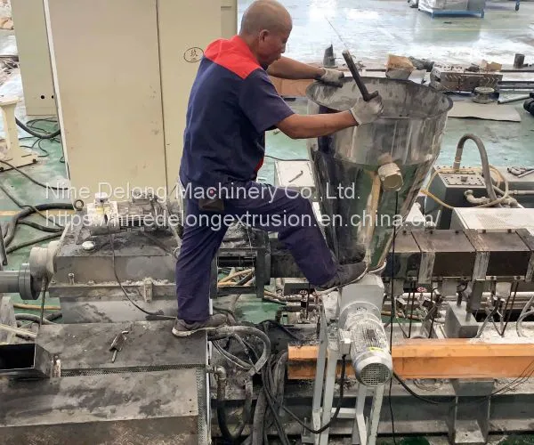 Die Head Twin Screw Extruder Plc Control Thermoplastic Elastomers Tpr Tpe Ptu Pellets Making Machine photo-3