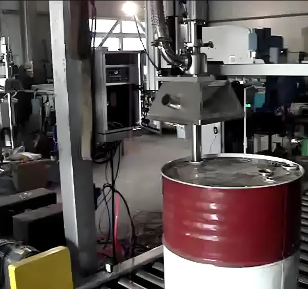 Large-Capacity 200L IBC Rocker Arm Chemical Liquid Filling Machine With Stainless Steel Construction for Lubricating Oil photo-2