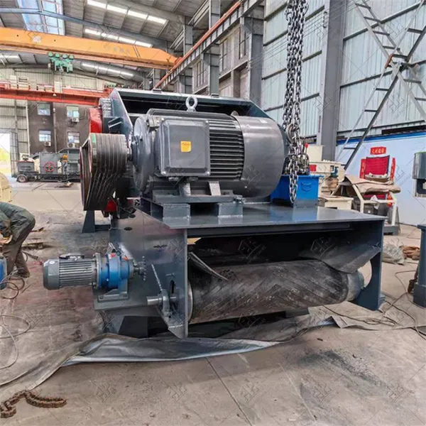 Heavy-Duty Wood Crusher With 30HP Diesel Engine for Industrial Use photo-5