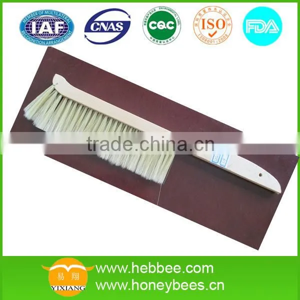 Hot Sale Wood Handle Bee Brush for Export photo-2