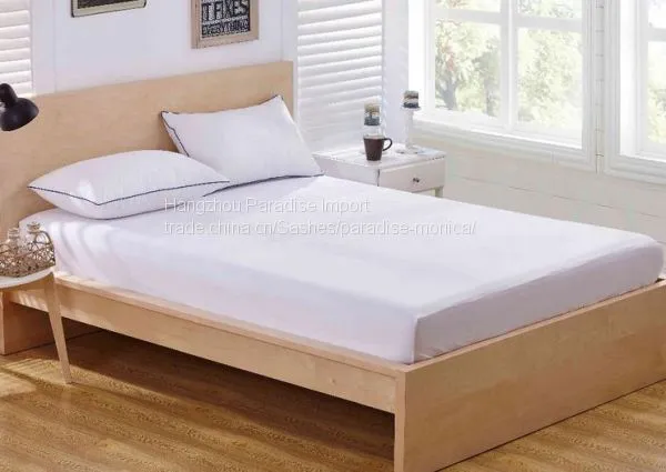 Hypoallergenic White Waterproof Mattress Protector photo-3