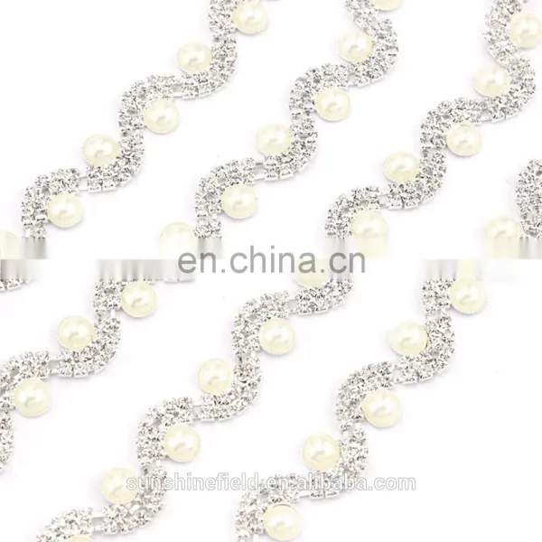 New Fashionable Wave Shape Alloy Rhinestone Trim Button with Pearl for Accessories with Silver Plating
