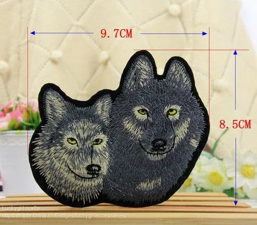 Chinese Supplier Wholesale Iron on Patch Heat Seal Professional Embroidery Patch photo-3