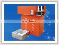 Automatic Orifice-cutting and Tailing Removal Machine