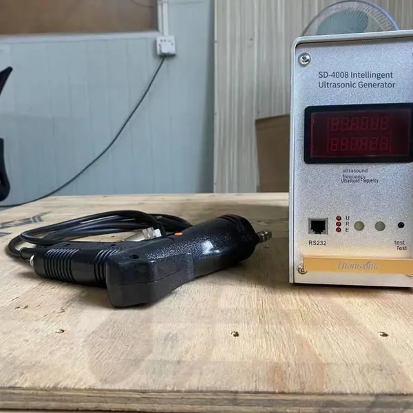 Portable Small and Portable Riveting and Welding Equipment, Plastic Welding Machine, Customized Ultrasonic Hand-held Welding Machine