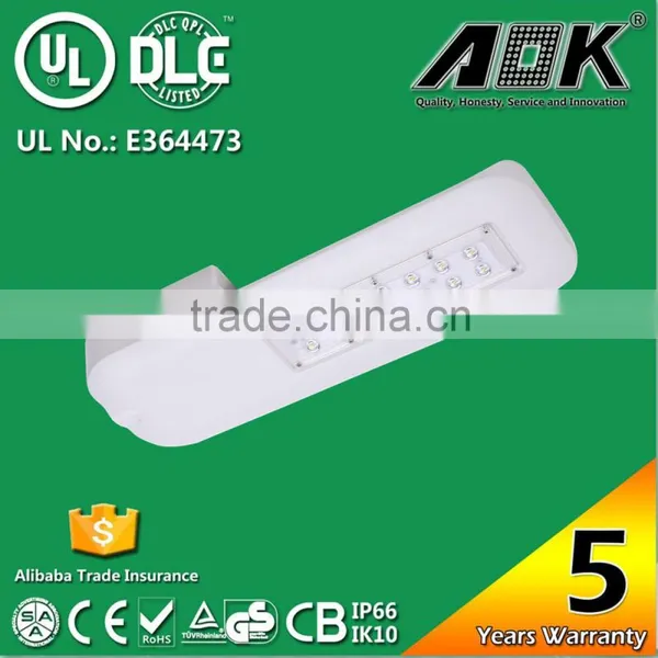 CE RoHS High Power Outdoor Driveways LED Street Light 50W With Competetive Price photo-2