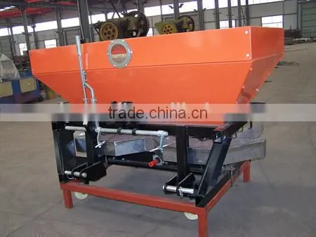 YUNTAI Excellent Quality 2CDR Tow-behind Fertilizer Spreader
