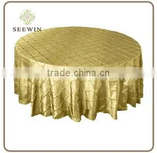 Red Pintuck Taffeta Tablecloth photo-2
