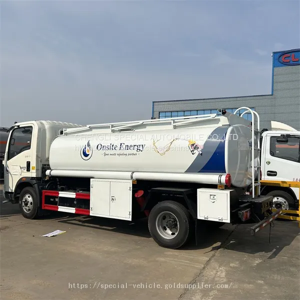 Industrial Material Transport Customization Options Quality Oil Truck photo-2