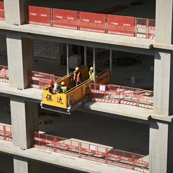 Retractable Loading and Unloading Platform for Material Transport Superdeck