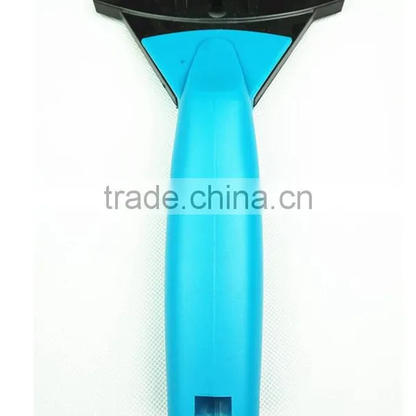 Small Plastic Ice Scraper Ice Breaker With Short Handle photo-2