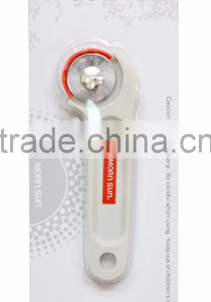 28mm Plastic Bent Handle Rotary Cutter - Knives Wholesale photo-2