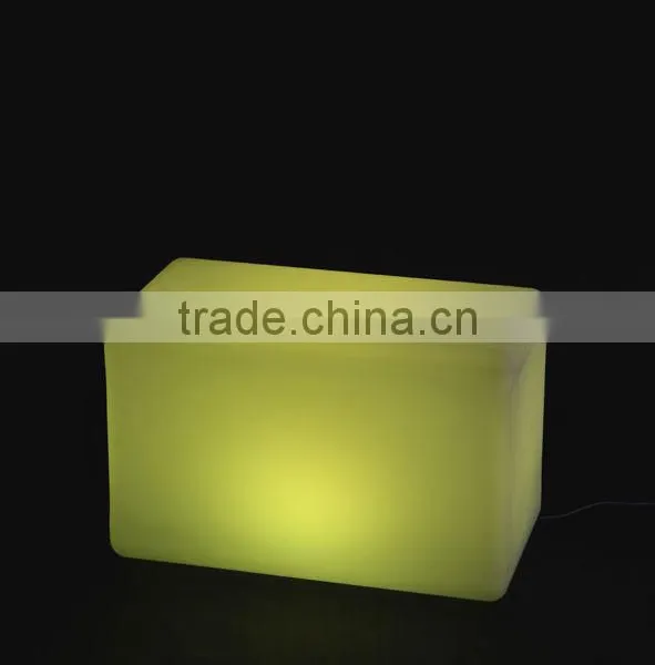 Remote Control RGBW Color Change Illuminated Led Long Cube photo-2