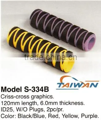 Criss-cross Graphics Soft Foam Grip