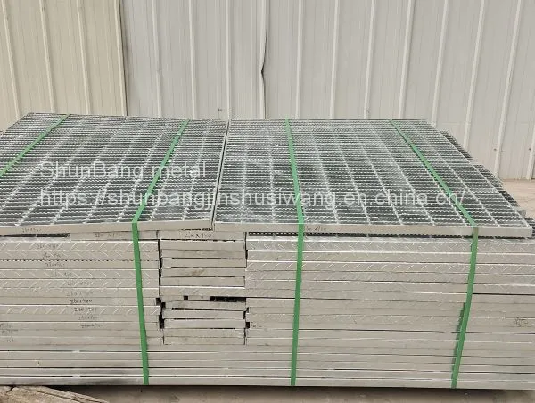 325 Metal Grating: Factory Pressure Welded Steel Grating, Car Wash Room Floor Drain Pool, Sewage Pool Grate, Galvanized Steel Grating photo-2