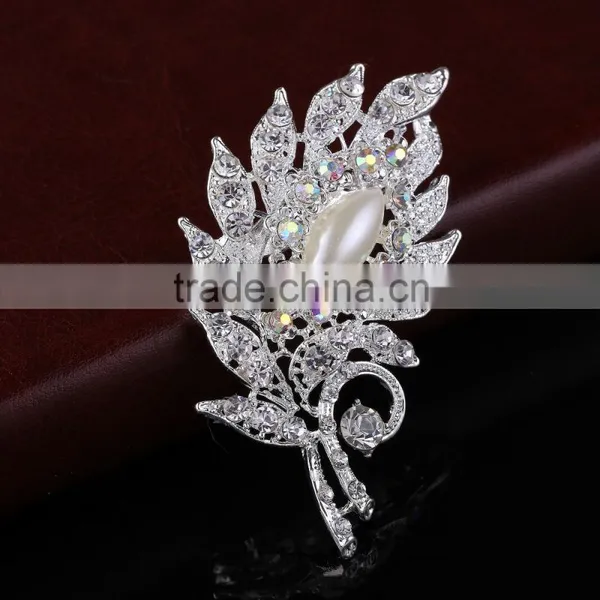 Bling Leaf Rhinestone Brooch With Pearl Center,Fashion Design Color Rhinestone Brooch Pin For Wedding Invitation photo-3