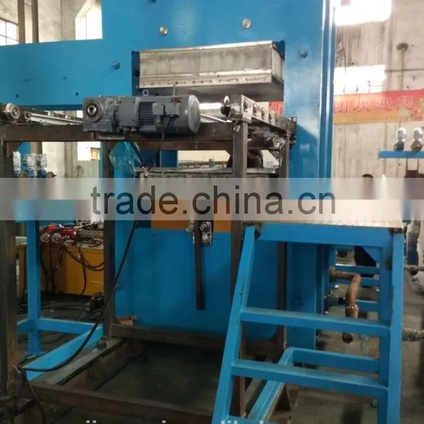 Cheap and High Quality Four Columns Qingdao Rubber Plate Vulcanizing Machine photo-3