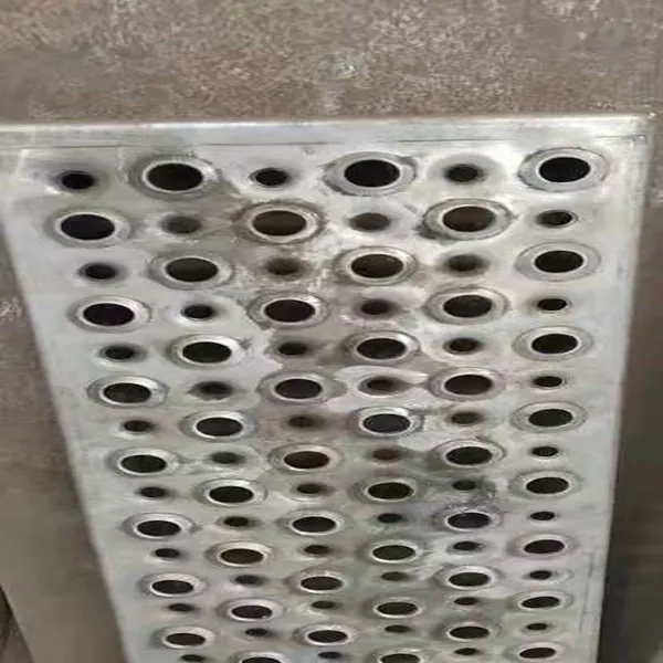 Safety and Anti-slip Products for Industrial Machinery and Equipment, Galvanized Round Hole Perforated Stair Tread, Metal Mesh Platform Stair Tread photo-2