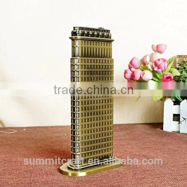 Vintage Bronze Flatiron Building Model Souvenir New York photo-3