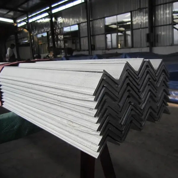 2B Finish 201 Stainless Steel Angle Bar 20x20x2mm Equal Leg Cold Rolled Indoor photo-5