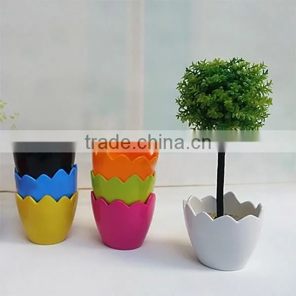 Attractive Colorized Eggshell Shape Plastic Flower Pot photo-2