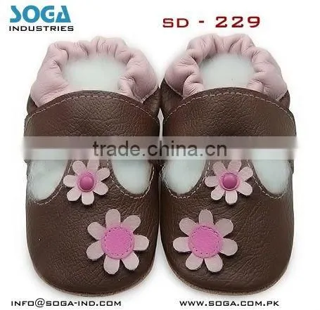 Flower Summer Sandal Baby Shoes With Comfortable Design 2011
