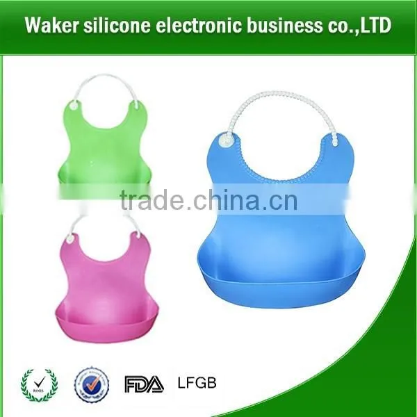 Cartoon Face Pattern Non-toxic Soft Waterproof Silicone Baby Bid With Crumb Catcher for Feeding Kids Infant photo-5