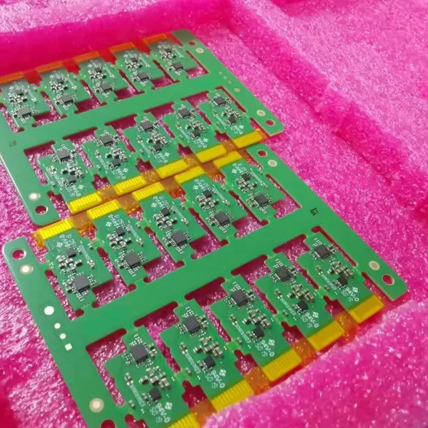 8 Layers, 3rd Order HDI High-frequency Mixed Pressure Buried Capacitive Gold Finger PCB