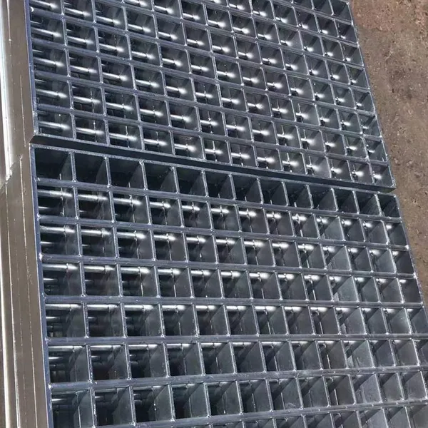Heavy-Duty Carbon Steel Grating for Industrial Flooring and Walkways photo-4