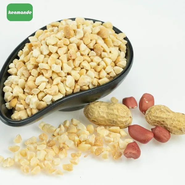 Cacahuetes triturados de grado alimenticio con tamaño de partícula uniforme de 3 - 5 mm para decoración de postres
